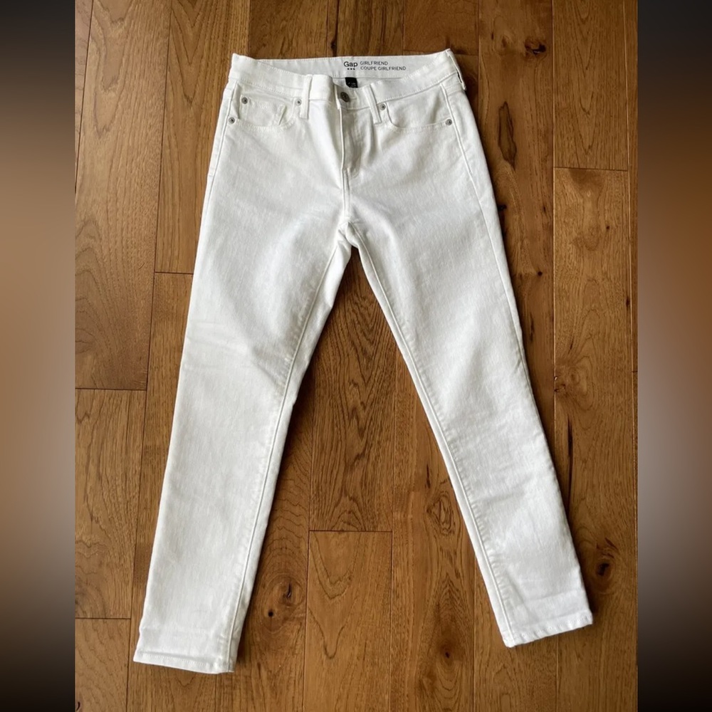 GAP Coupe Girlfriend White Skinny Jeans Size 2 or 26
